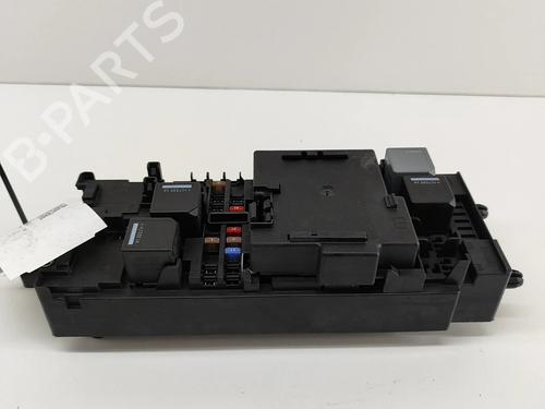 Fuse box LAND ROVER DISCOVERY V (L462) 3.0 D 4x4 | BP16944826E1