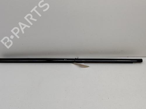 Used Door moulding trim PEUGEOT 2008 II (UD_, US_, UY_, UJ_, UR_, UC_) 1.2 PureTech 130 (USHNS, URHNS) (130 hp) 28553228