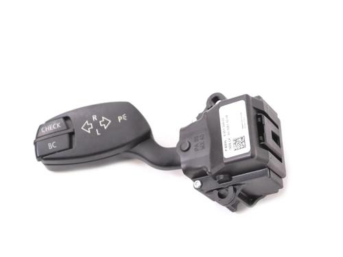 Używane Przełącznik zespolony kolumny kierowniczej BMW 5 Touring (E61) 530 d (235 hp) 30214323