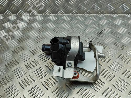 Used Auxiliary water pump Auxiliary water pump PORSCHE TAYCAN Cross Turismo (Y1B) 4S Performance Battery Plus (Y1BDB1) (571 hp) 33384562 33384562