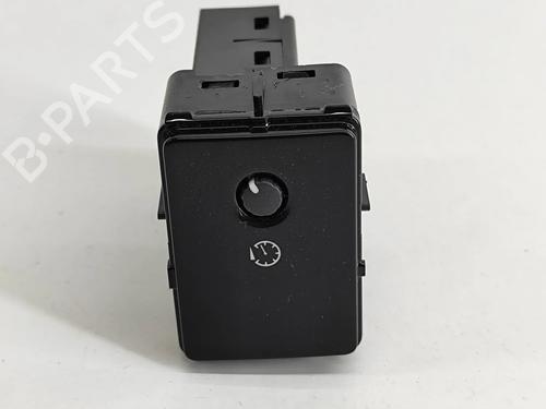 switch-jaguar-i-pace-x590-2018-27767307 main image