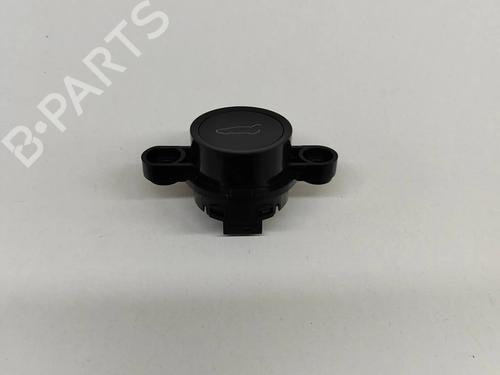 switch-tesla-model-y-5yjy-2019-33361302 main image