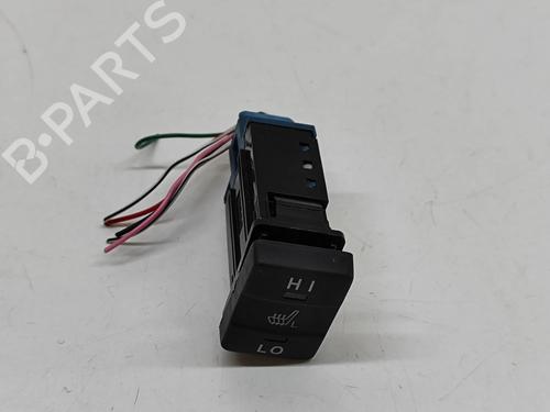 switch-toyota-auris-_e18_-2012-2013-2014-2015-2016-2017-2018-2019-33374512 main image