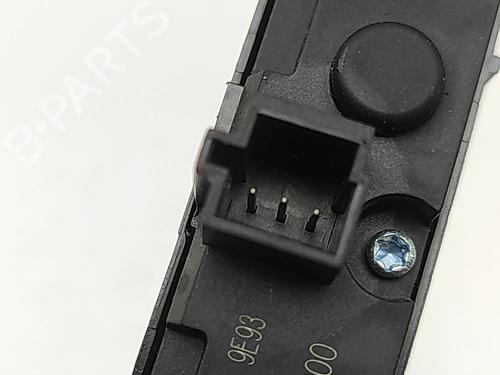 Switch MERCEDES-BENZ E-CLASS (W213) AMG E 43 4-matic (213.064) | BP31926457I30