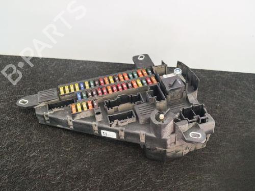Used Fuse box BMW 5 (E60) 530 d (231 hp) 6738620