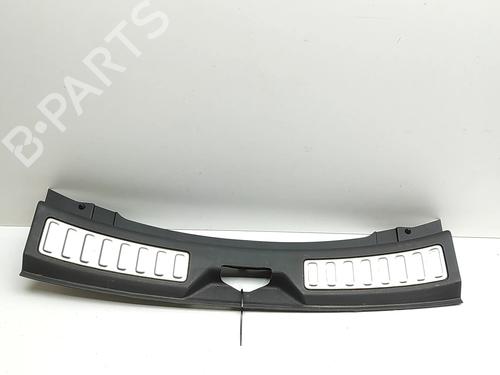 Used Tailgate trim Tailgate trim LAND ROVER DISCOVERY SPORT (L550) 2.0 D 4x4 (180 hp) 33393181 33393181