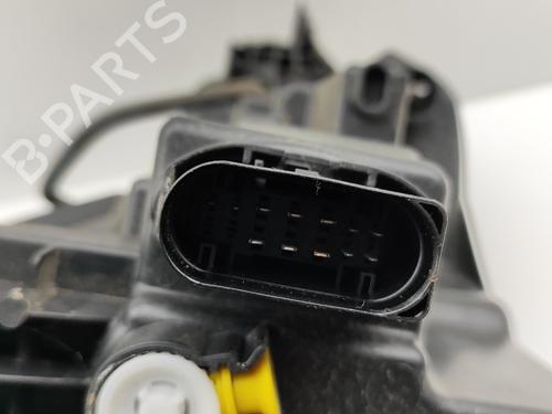 Right headlight SKODA KAROQ (NU7, ND7) 1.0 TSI | BP29391970C29 