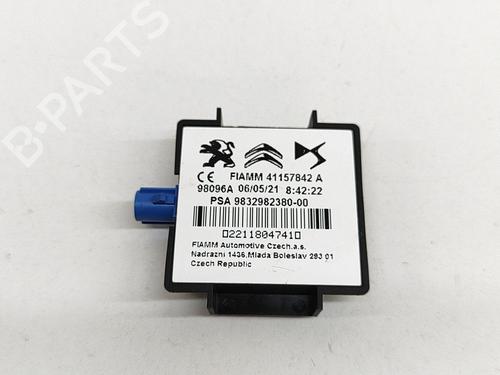 Used Antenna/Base CITROËN C5 AIRCROSS (A_) 1.5 BlueHDi 130 (ACYHZJ, ACYHZR) (131 hp) 29391353