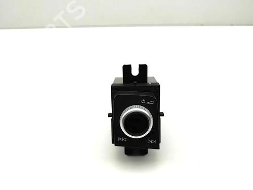 switch-audi-q5-fyb-fyg-2016-36391227 main image