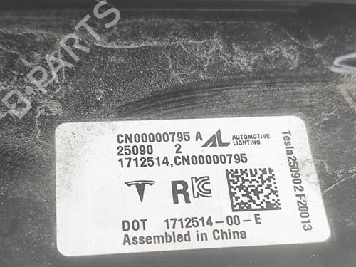 Rear fog light TESLA MODEL 3 (5YJ3) EV Performance AWD | BP33697815C37  - Image 7