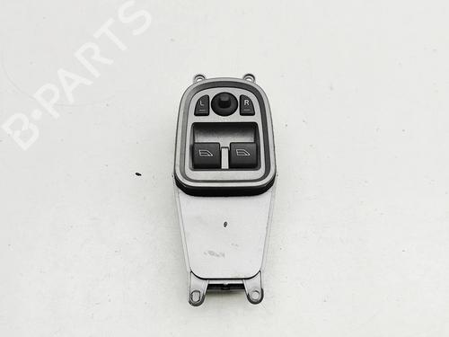 Used Right front window switch Right front window switch ASTON MARTIN DB9 Volante 6.0 V12 (476 hp) 34443397 34443397