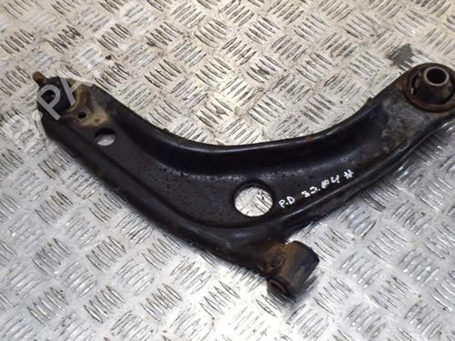 Used Right front suspension arm TOYOTA YARIS (_P13_) 1.5 Hybrid (NHP130_) (101 hp) 8353244