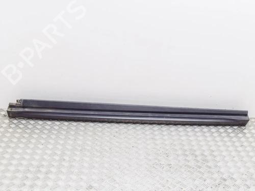 Used Left sideskirt Left sideskirt LAND ROVER RANGE ROVER EVOQUE (L538) 2.2 D (150 hp) 14620262 14620262