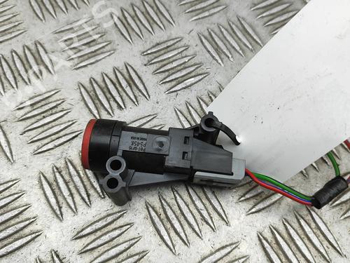 Used Switch Switch JAGUAR XJ (X350, X358) D 2.7 (207 hp) 33381225 33381225