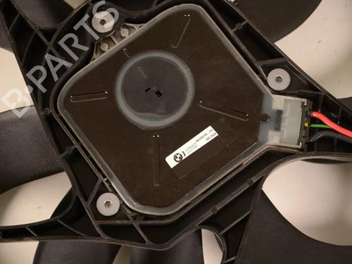 Radiator fan LAND ROVER RANGE ROVER IV (L405) 4.4 SDV8 4x4 | BP30215725M35