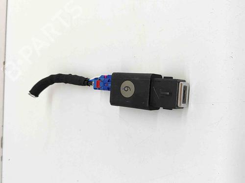 Used Electronic module CITROËN C4 III (BA_, BB_, BC_) 1.2 PureTech 130 (BAHNSA, BAHNSB) (130 hp) 28557927