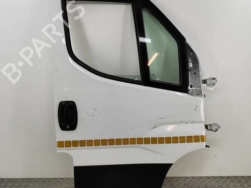 Used Right front door IVECO DAILY VI Platform/Chassis 33S14, 35S14, 35C14, 38S14 (136 hp) 29404046