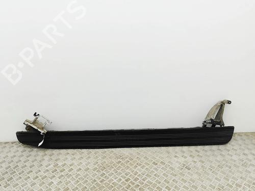 Used Left sideskirt Left sideskirt 32973397 32973397