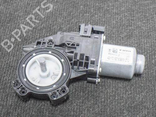 Used Right rear window motor TESLA MODEL 3 (5YJ3) EV AWD (351 hp) 27748121