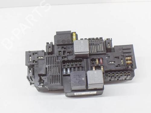 Used Fuse box Fuse box MERCEDES-BENZ E-CLASS (W213) E 220 d (213.004) (163 hp) 7082890 7082890