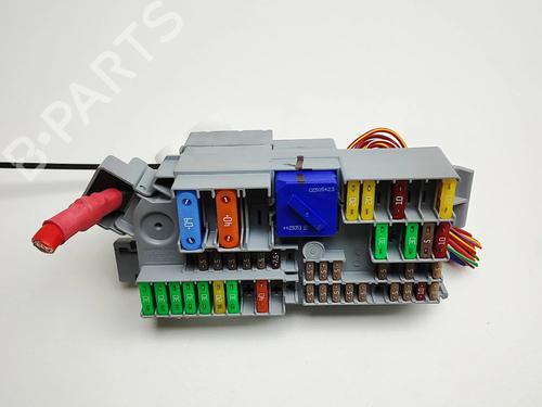 Used Fuse box Fuse box 38328820 38328820