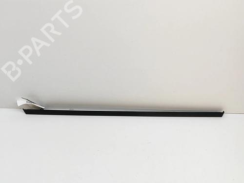 Used Door moulding trim LAND ROVER RANGE ROVER IV (L405) 4.4 SDV8 4x4 (340 hp) 24582689