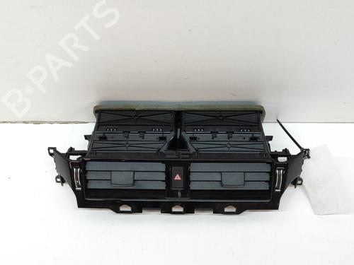 Used Air vent LAND ROVER DISCOVERY V (L462) 3.0 D 4x4 (211 hp) 16944825