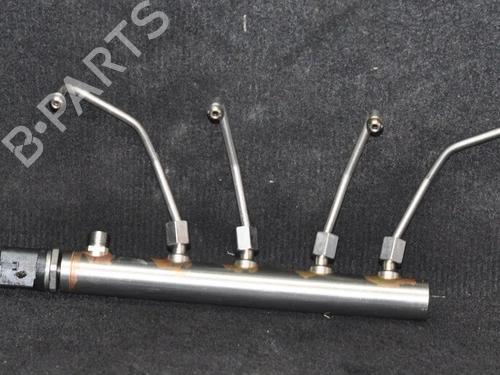 Used Injection rail BMW Z4 Roadster (E89) sDrive 20 i (184 hp) 6726683