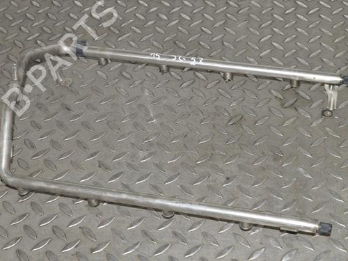 Used Injection rail Injection rail PORSCHE CAYENNE (9PA) S 4.5 (340 hp) 33349095 33349095