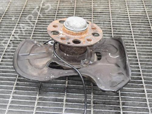 Left front steering knuckle MERCEDES-BENZ C-CLASS (W204) C 200 CDI (204.001) | BP14607543M25 