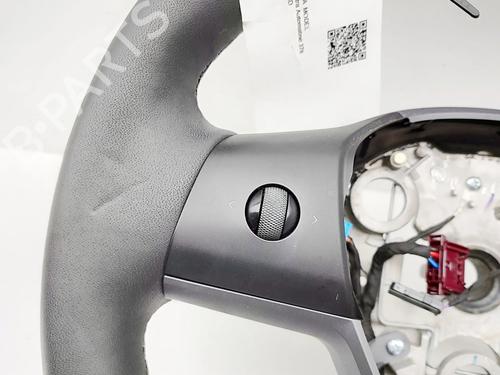 Steering wheel TESLA MODEL Y (5YJY) Long Range All-wheel Drive | BP38782377C49 - Image 3