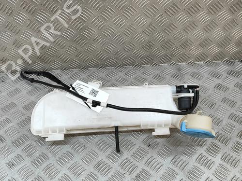 Used Windscreen washer tank Windscreen washer tank PEUGEOT 3008 III (KA_, KB_, KC_) e-210 (KCZKZX) (213 hp) 28559104 28559104