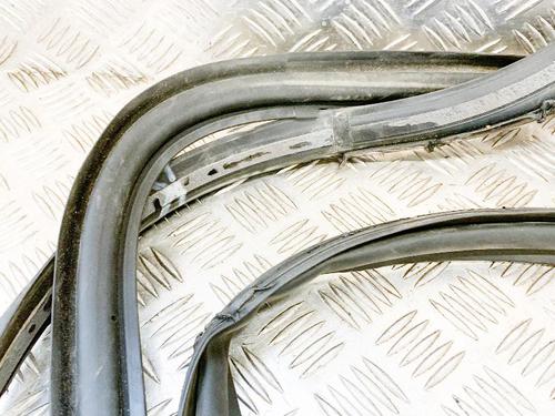 Rubber door seal TESLA MODEL X (5YJX) P90D AWD | BP14610791C142 