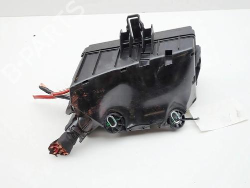 Fuse box SKODA KAROQ (NU7, ND7) 1.5 TSI | BP39590771E1 - Image 3