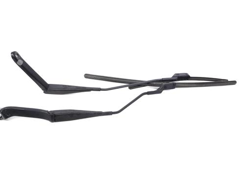 Used Front windshield wiper arm FORD KUGA I 2.0 TDCi 4x4 (140 hp) 30220624