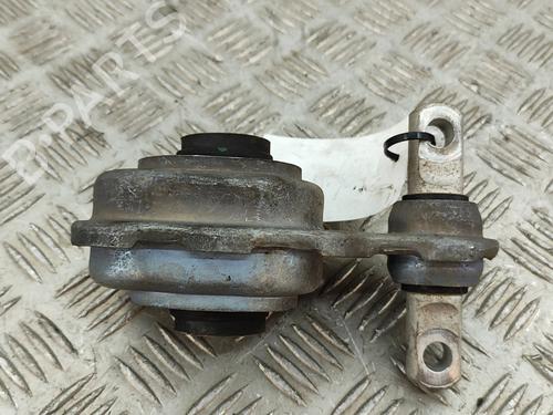 Used Engine mount MERCEDES-BENZ CLA (C118) CLA 200 (118.387) (163 hp) 28438378