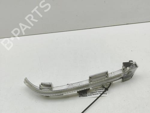 right-side-indicator-vw-id4-e21-2020-35717883 main image