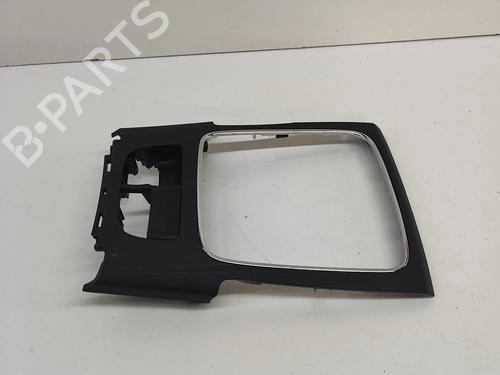 Used Middle console MG MG ZS SUV (AZS1) EV (156 hp) 28557955