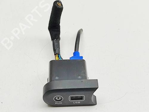 Used Electronic module KIA CEE'D (JD) 1.6 CRDi 136 (136 hp) 31047500