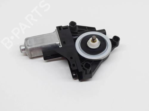 Used Right front window motor Right front window motor VOLVO XC90 II (256) D5 AWD (235 hp) 7798057 7798057