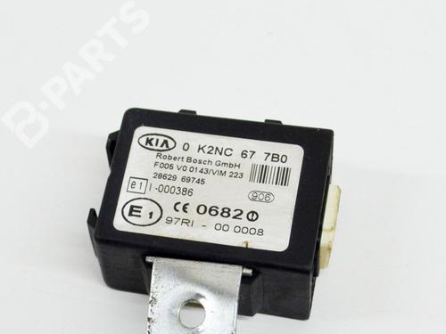 Elektronische module KIA CARENS I MPV (FC, FJ) 2.0 CRDi | BP8842126M83 
