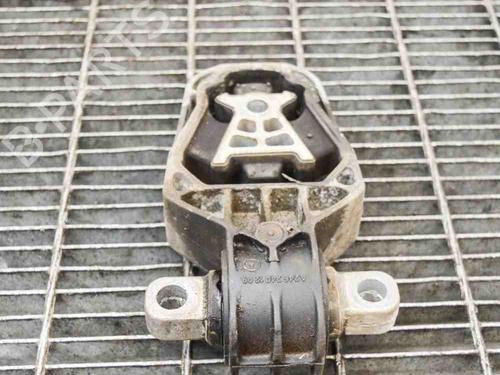Gearbox mount MERCEDES-BENZ GLA-CLASS (X156) GLA 200 (156.943) | BP6748264M88