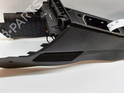 Middle console VW GOLF VIII (CD1, DA1) 2.0 TSI | BP27771373I22 - Image 4