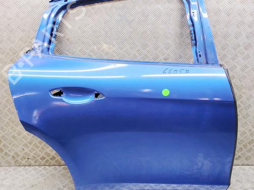 right-rear-door-porsche-panamera-971-2016-2017-2018-2019-2020-2021-2022-2023-39072973 main image