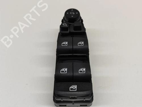 Used Right front window switch BMW 4 Gran Coupe (G26) 420 d Mild-Hybrid (190 hp) 27766921