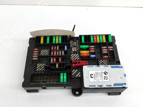 Used Fuse box Fuse box BMW 5 (G30, F90) 530 e Plug-in Hybrid (252 hp) 17768044 17768044