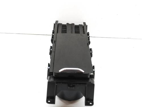 Used Middle console LAND ROVER RANGE ROVER SPORT II (L494) 4.4 SDV8 4x4 (340 hp) 27755835