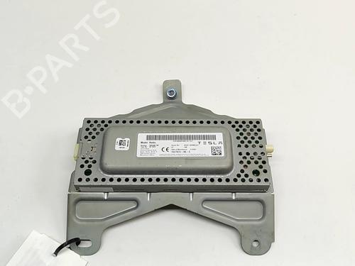 Used Electronic module Electronic module TESLA MODEL Y (5YJY) EV Performance All-wheel Drive (534 hp) 32754844 32754844