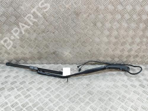 Używane Ramię wycieraczki przedniej szyby VOLVO XC60 II (246) T8 Hybrid AWD (407 hp) 27768247