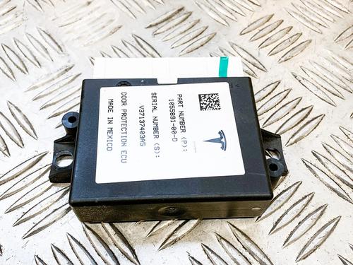 Used Electronic module Electronic module TESLA MODEL X (5YJX) P90D AWD (772 hp) 7797583 7797583